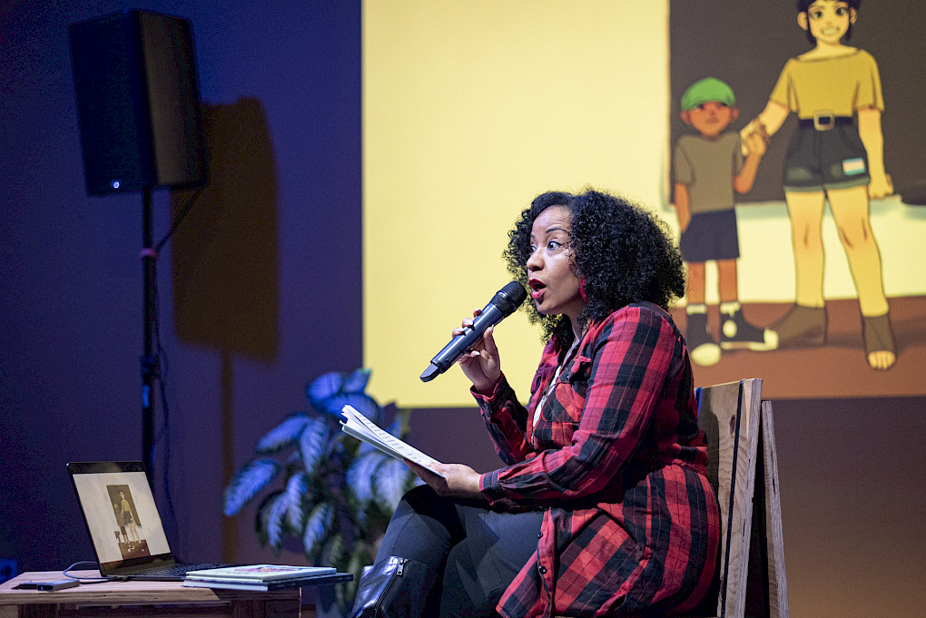 Tayo Awosusi-Onutor READING | Photos: Raisa Galofre & Marvin Systermans
