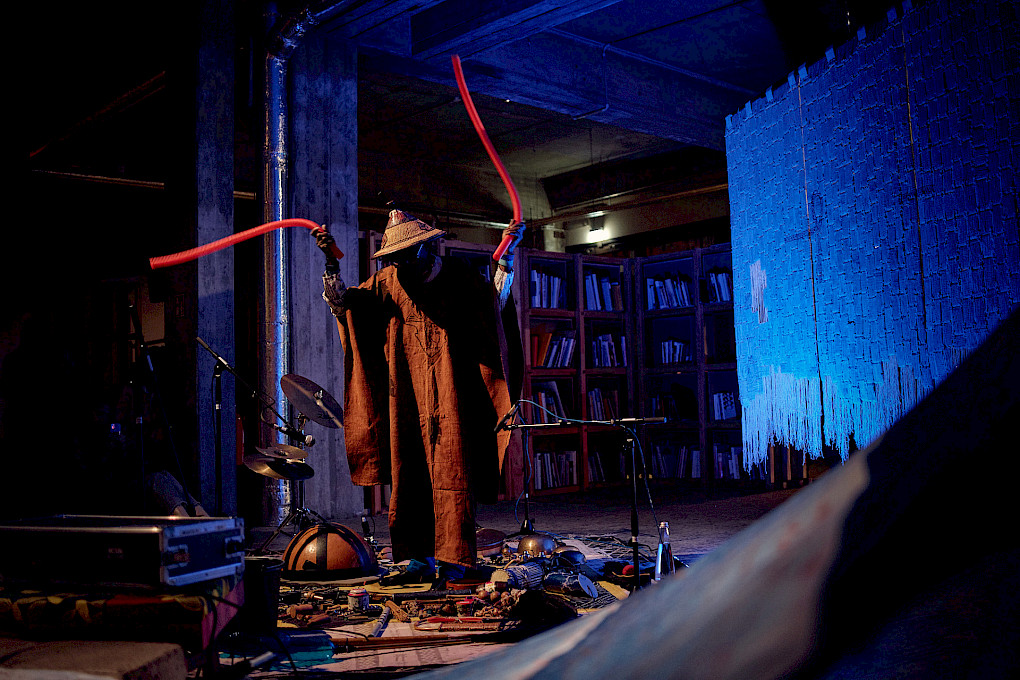 Performance by Dudù Kouate | Photo: Lucas Dietrich