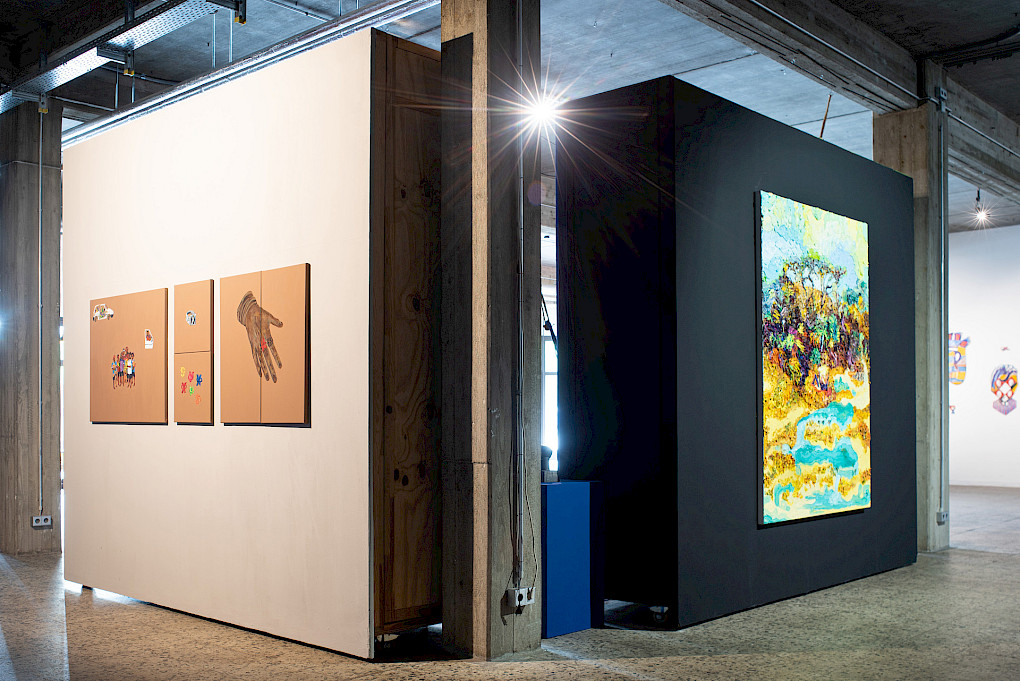 Installation view: Robson Marques, Renan Teles | Photo: Raisa Galofre